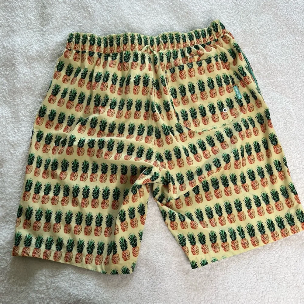 Bonobos Swim Trunks Shorts 9” inseam Yellow Pineapples Size M